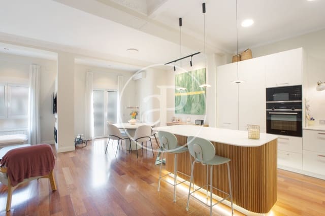 3 bedroom Apartment for sale in La Gran Via, Valencia city - € 820,000 (Ref: 9762058)