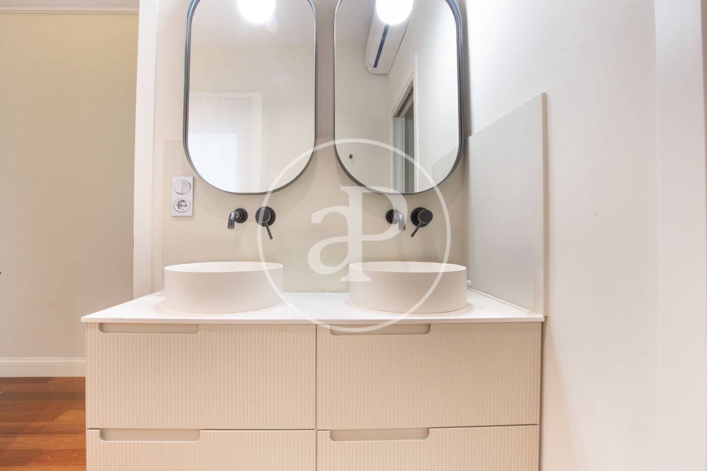 3 bedroom Apartment for sale in Valencia city - € 820,000 (Ref: 9762058)