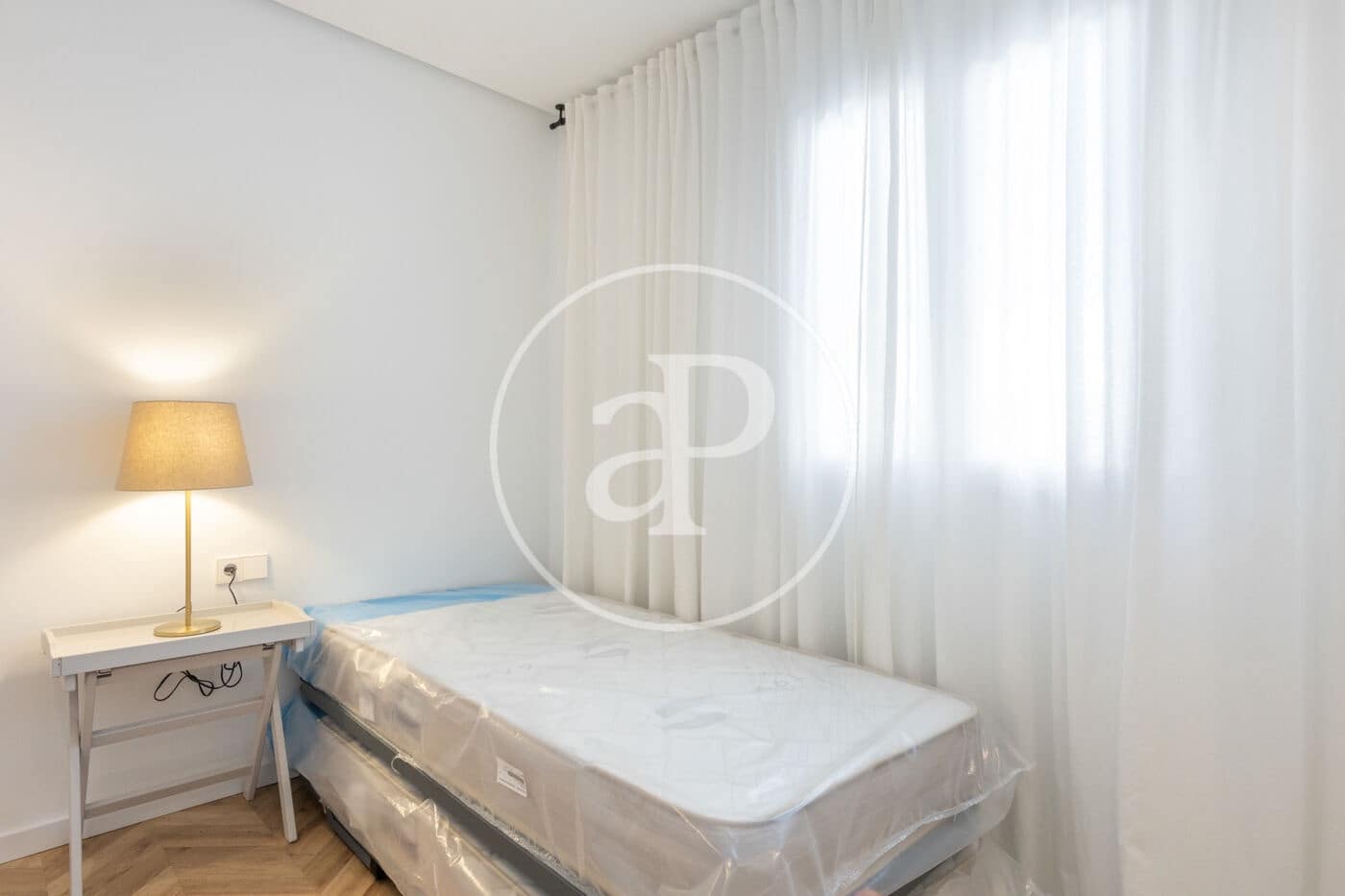 2 soveværelse Lejlighed til leje i Valencia by - € 2.400 (Ref: 9762059)