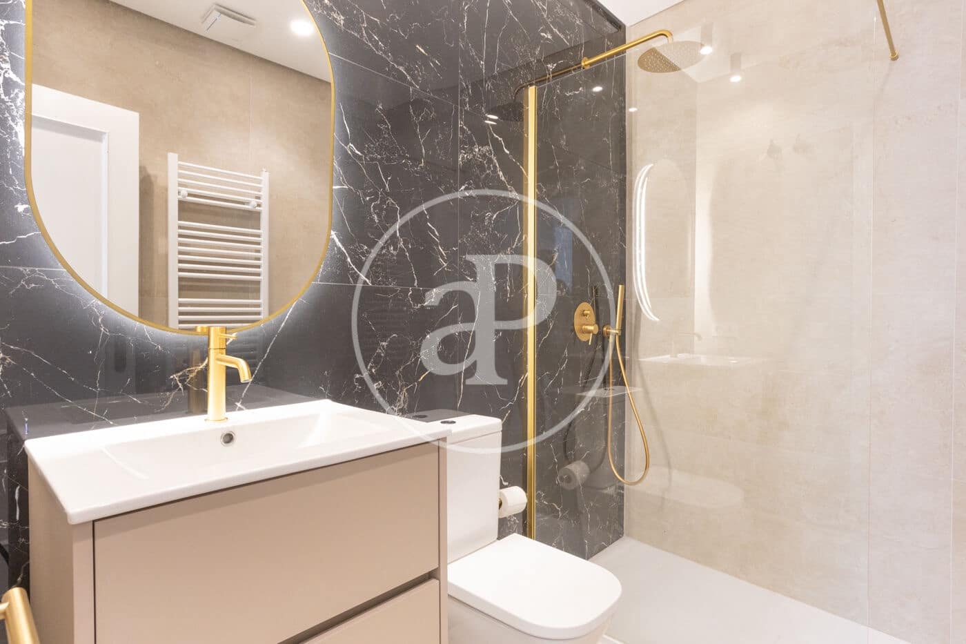 2 soveværelse Lejlighed til leje i Valencia by - € 2.400 (Ref: 9762059)