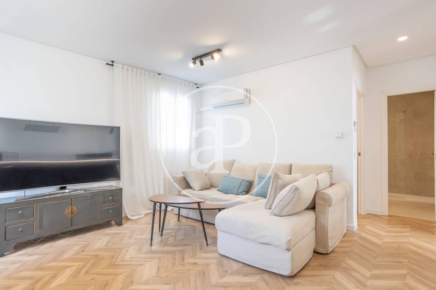 2 soveværelse Lejlighed til leje i Valencia by - € 2.400 (Ref: 9762059)