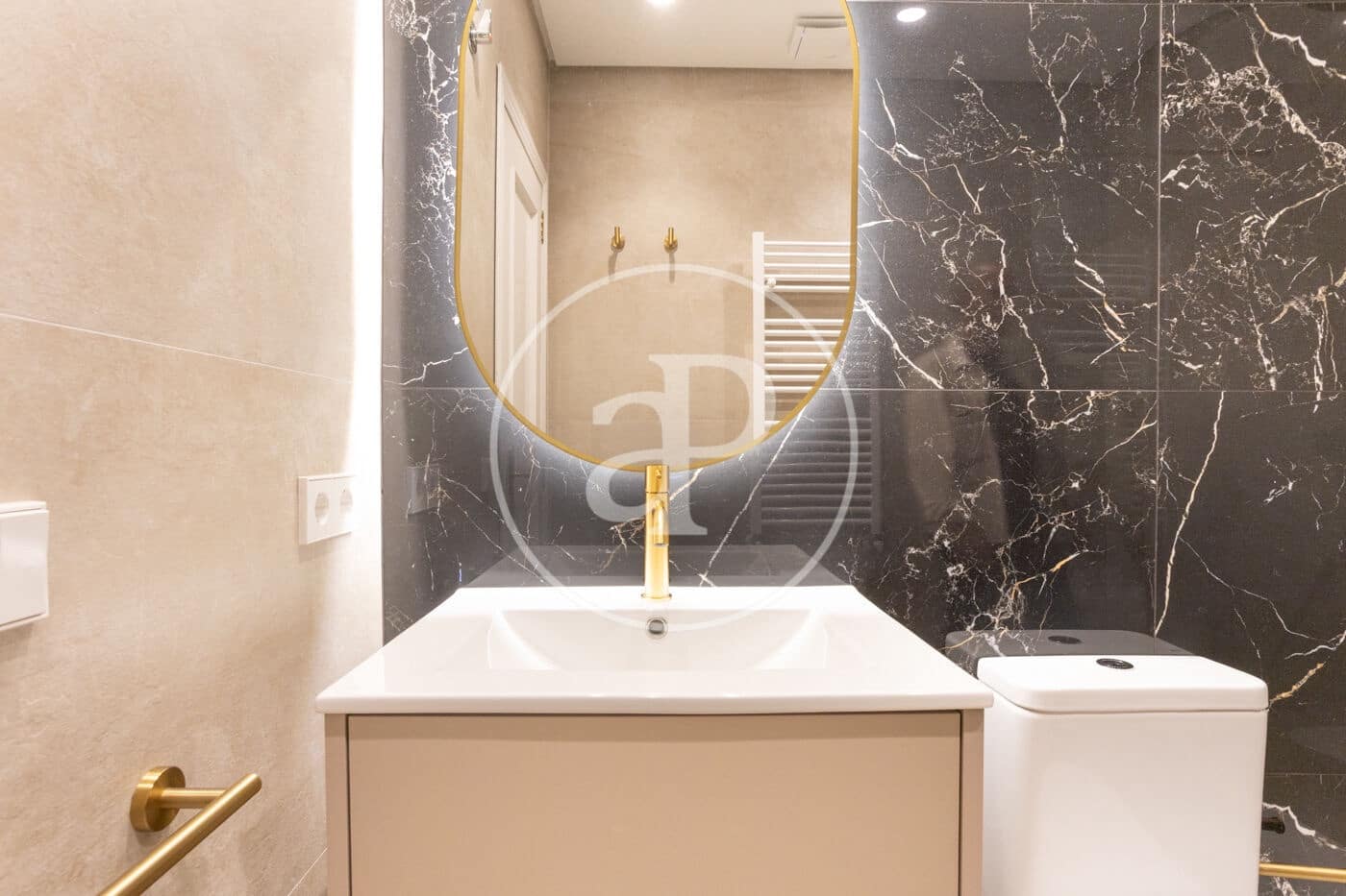 2 soveværelse Lejlighed til leje i Valencia by - € 2.400 (Ref: 9762059)