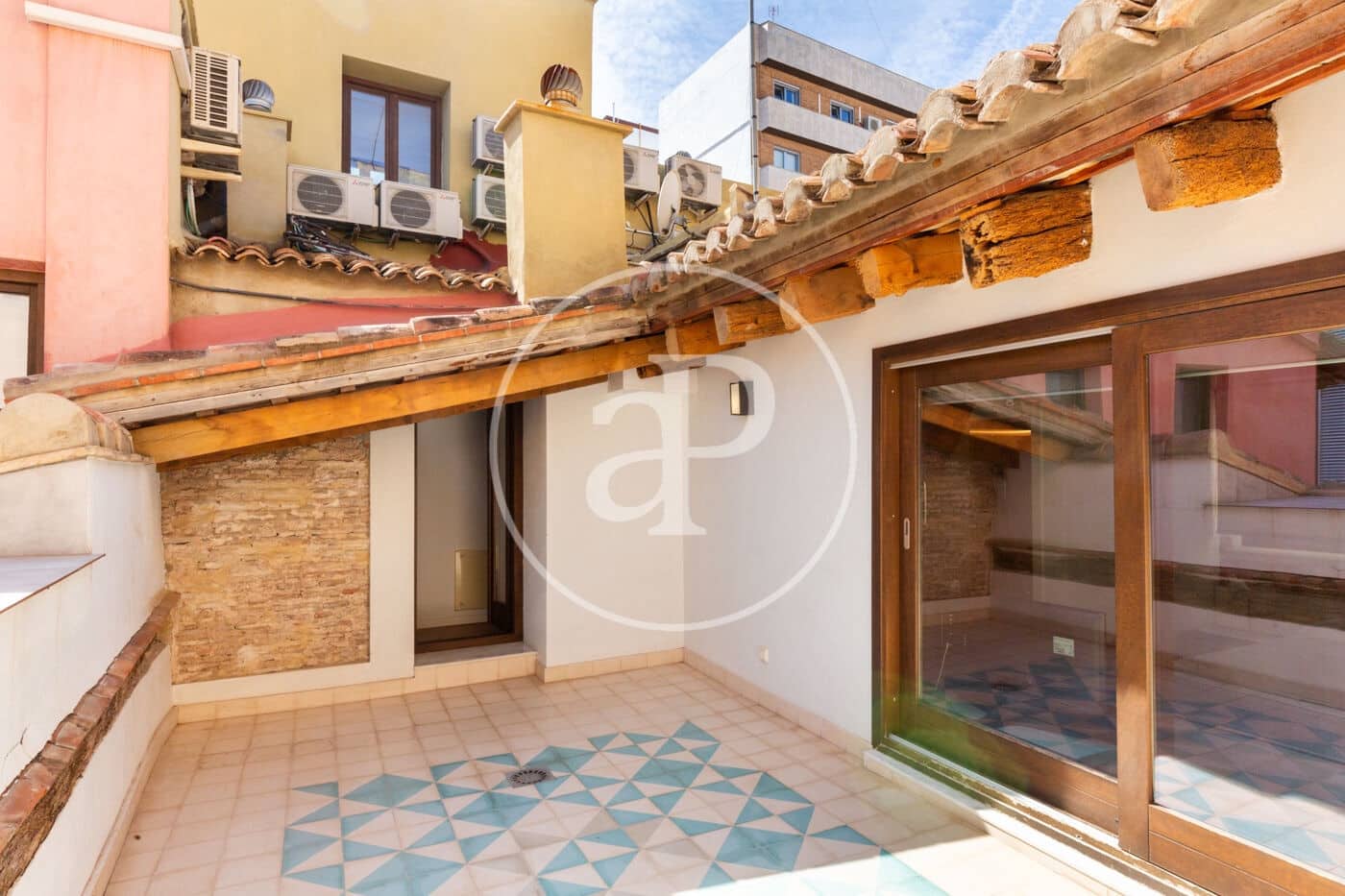 1 soverom Penthouse til leie i Valencia by - € 1 600 (Ref: 9773151)