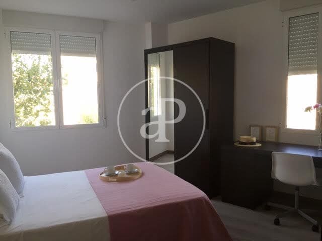 5 makuuhuone Huoneisto vuokrattavana paikassa Arrancapins, Valencia kaupunki - 2 270 € (Ref: 9773152)