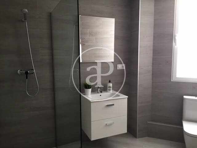 5 makuuhuone Huoneisto vuokrattavana paikassa Valencia kaupunki - 2 270 € (Ref: 9773152)