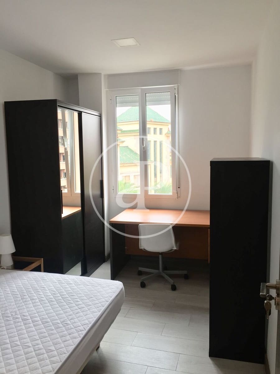 5 makuuhuone Huoneisto vuokrattavana paikassa Valencia kaupunki - 2 270 € (Ref: 9773152)