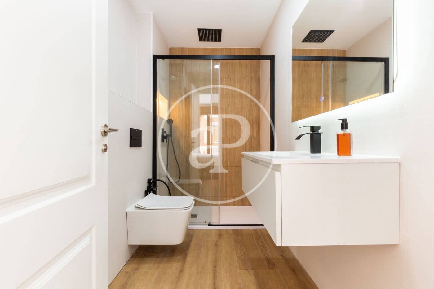 2 soveværelse Lejlighed til leje i Valencia by - € 1.850 (Ref: 9773153)