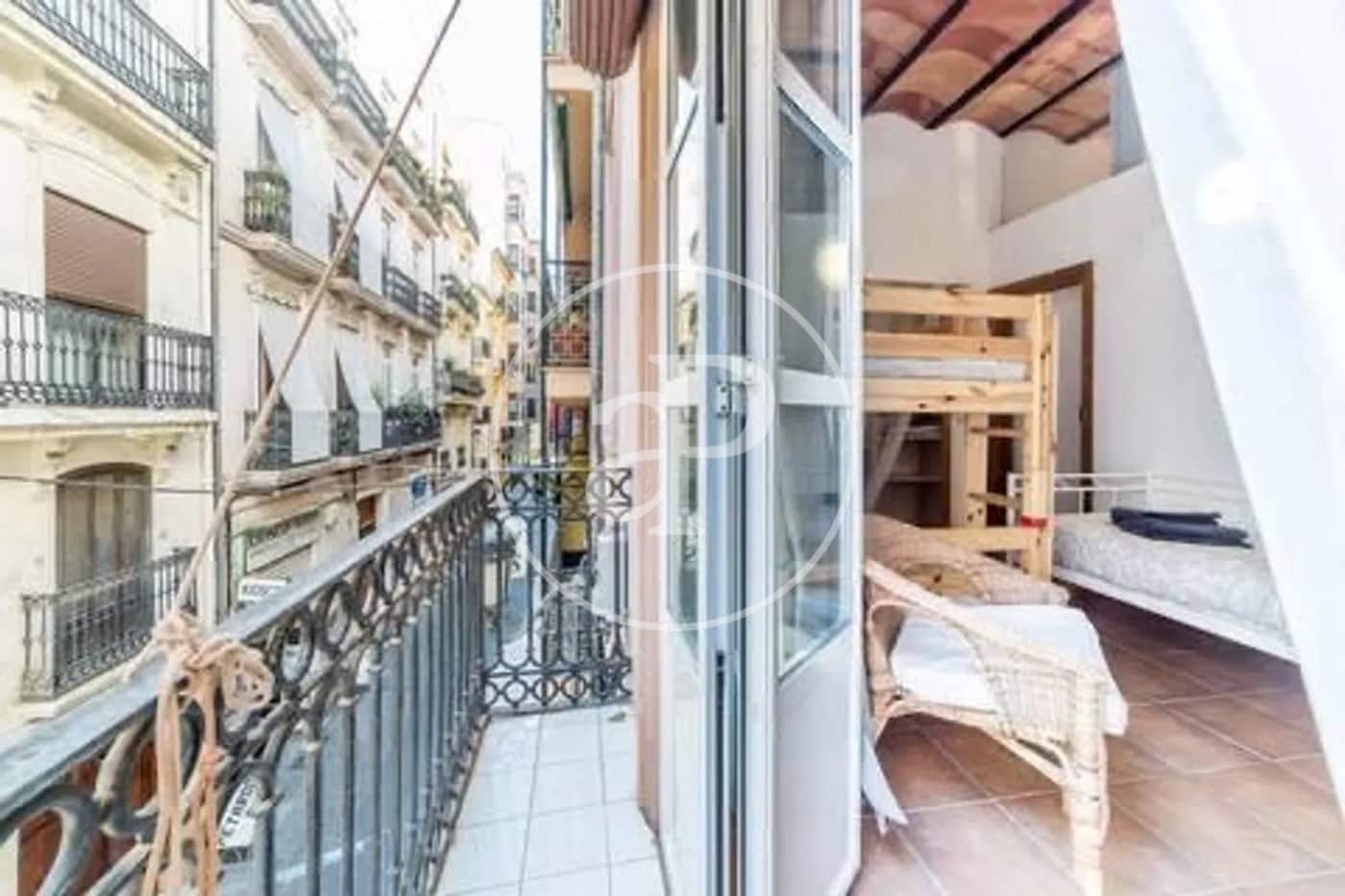 Apartamento de 2 habitaciones en València ciudad en alquiler - 1.700 € (Ref: 9773154)