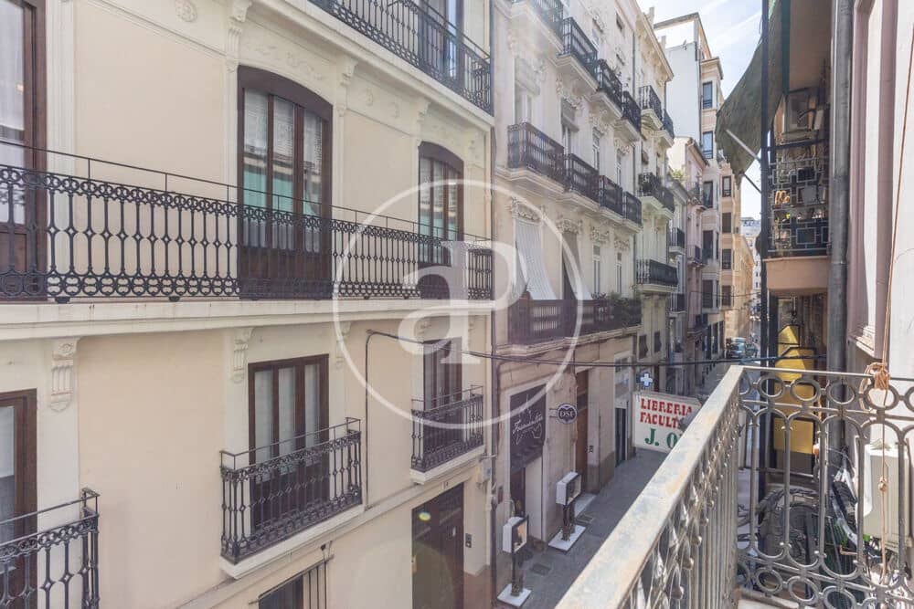 2 makuuhuone Huoneisto vuokrattavana paikassa Valencia kaupunki - 1 500 € (Ref: 9773154)