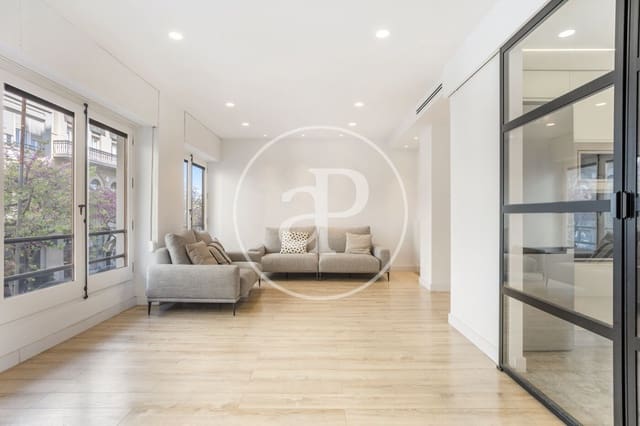 3 sovrum Lägenhet att hyra i El Pla del Remei, Valencia stad - 2 500 € (Ref: 9778256)