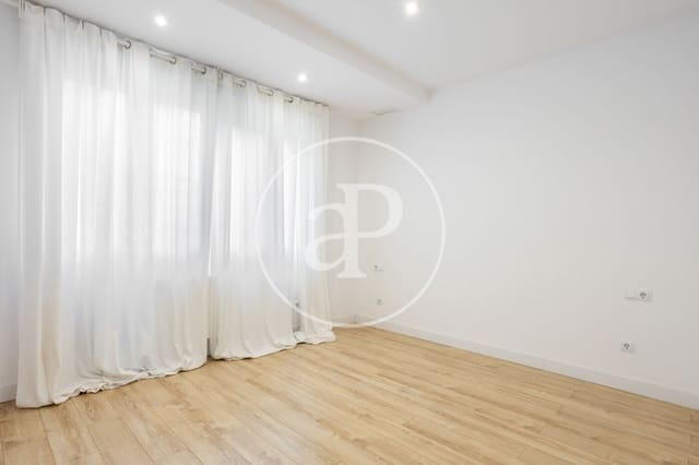 3 sovrum Lägenhet att hyra i El Pla del Remei, Valencia stad - 2 500 € (Ref: 9778256)