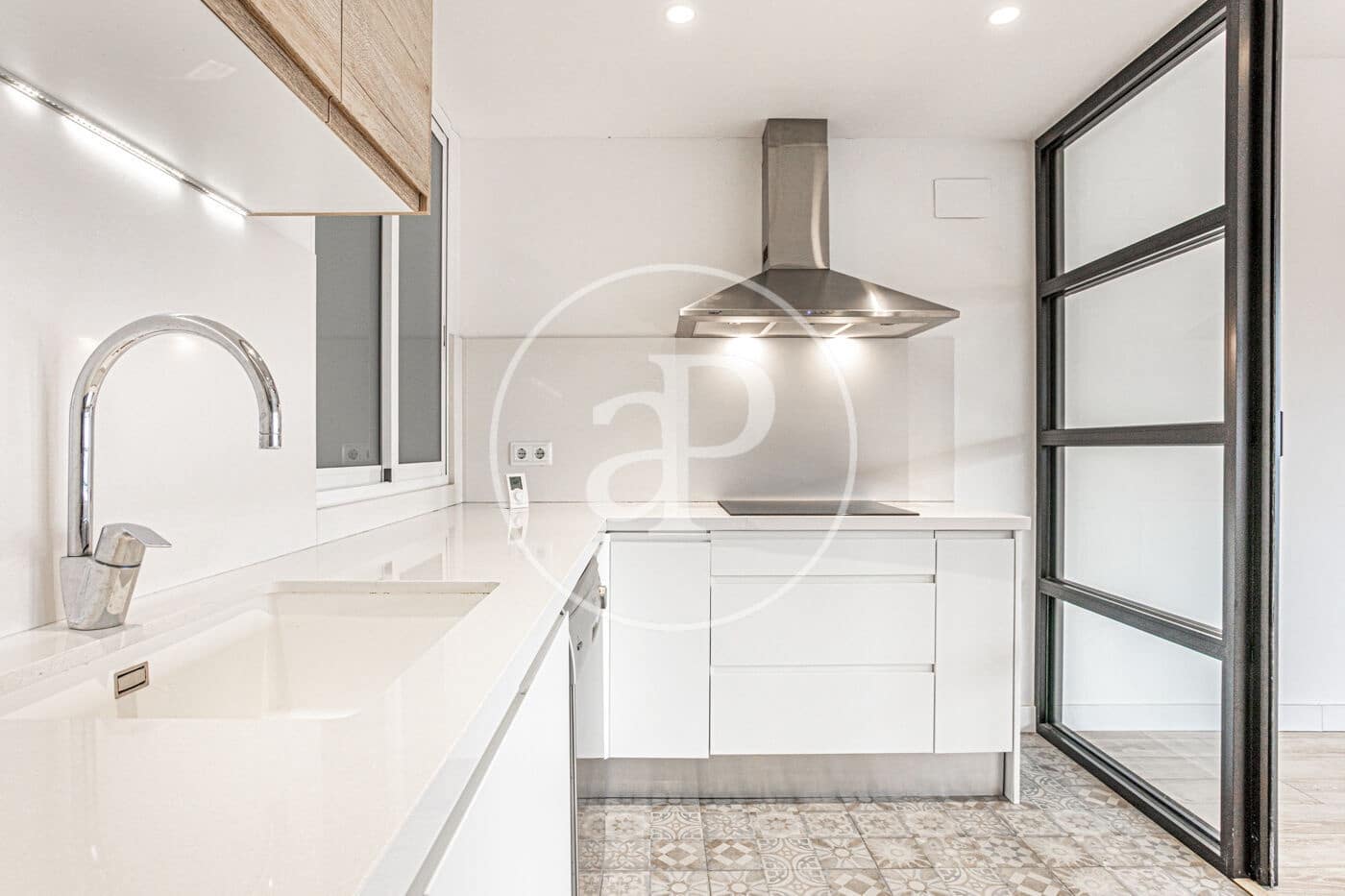 3 sovrum Lägenhet att hyra i Valencia stad - 2 500 € (Ref: 9778256)