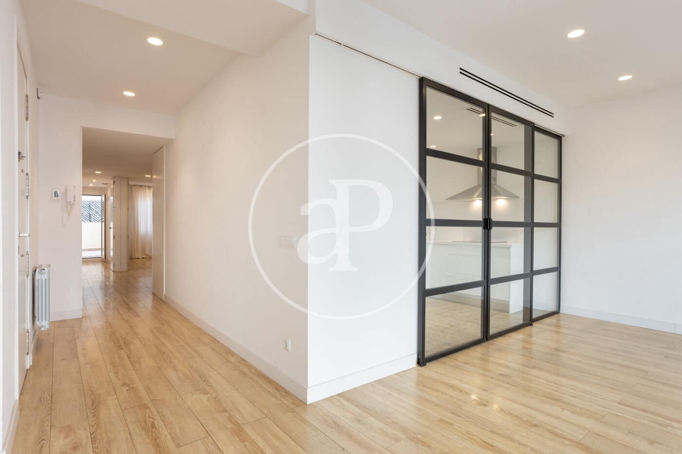 3 sovrum Lägenhet att hyra i Valencia stad - 2 500 € (Ref: 9778256)