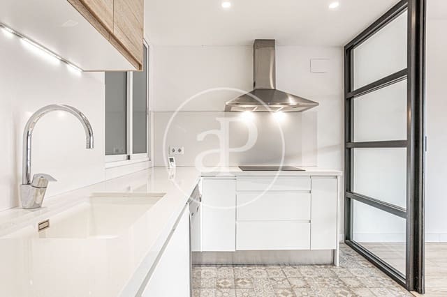 3 sovrum Lägenhet att hyra i El Pla del Remei, Valencia stad - 2 500 € (Ref: 9778256)