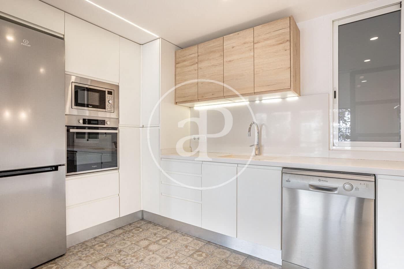 3 sovrum Lägenhet att hyra i Valencia stad - 2 500 € (Ref: 9778256)