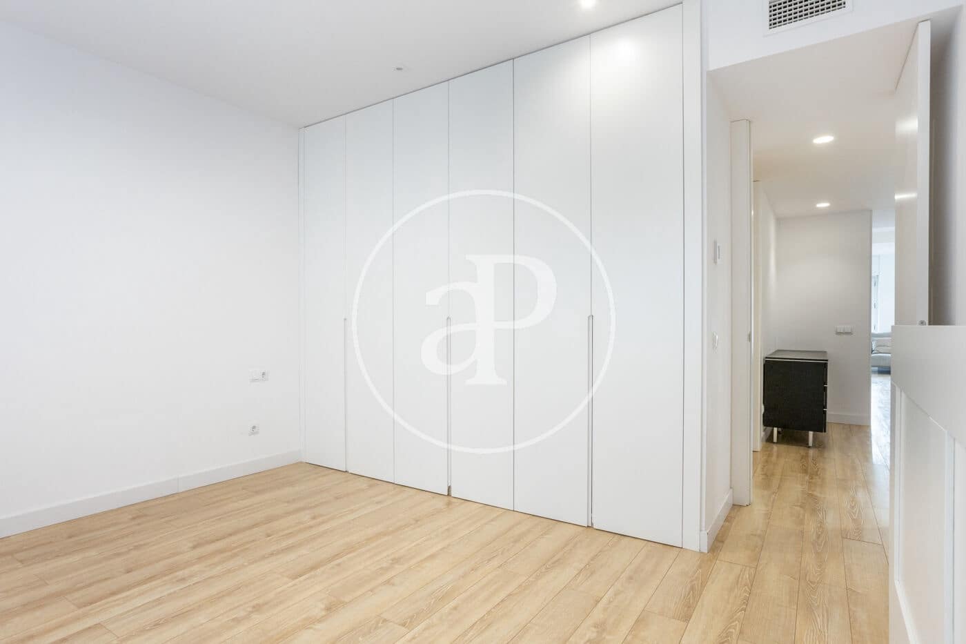 3 sovrum Lägenhet att hyra i Valencia stad - 2 500 € (Ref: 9778256)