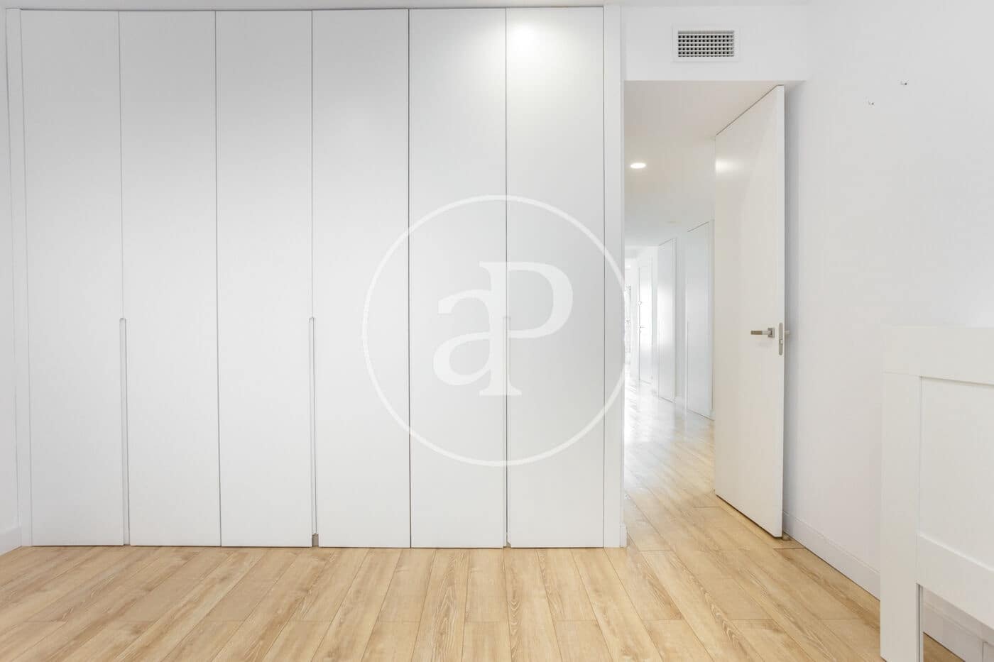 3 sovrum Lägenhet att hyra i Valencia stad - 2 500 € (Ref: 9778256)