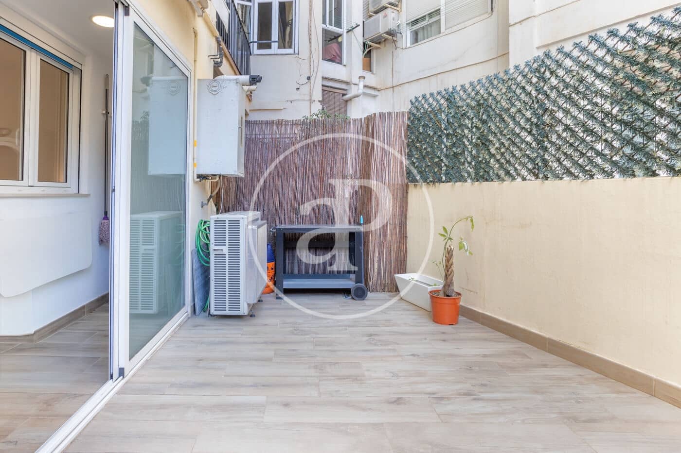 3 sovrum Lägenhet att hyra i Valencia stad - 2 500 € (Ref: 9778256)