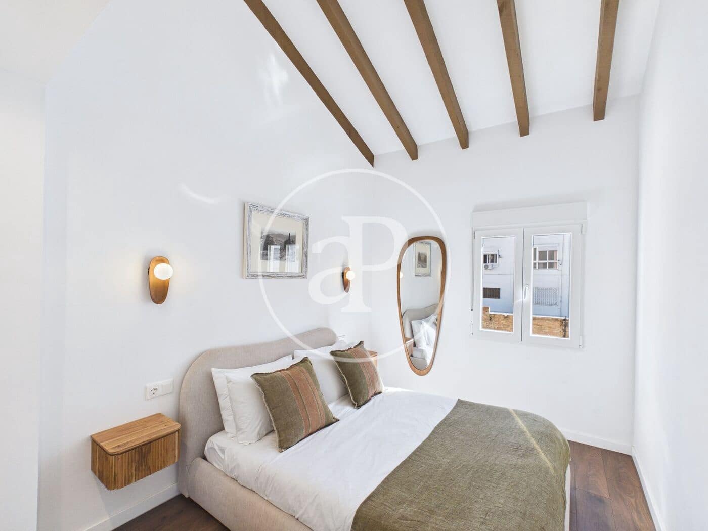 Apartamento de 2 habitaciones en València ciudad en alquiler - 1.650 € (Ref: 9780670)