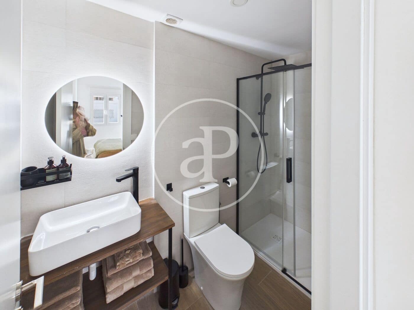 Apartamento de 2 habitaciones en València ciudad en alquiler - 1.650 € (Ref: 9780670)