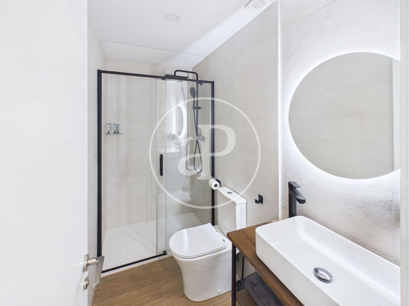 Apartamento de 2 habitaciones en València ciudad en alquiler - 1.650 € (Ref: 9780670)