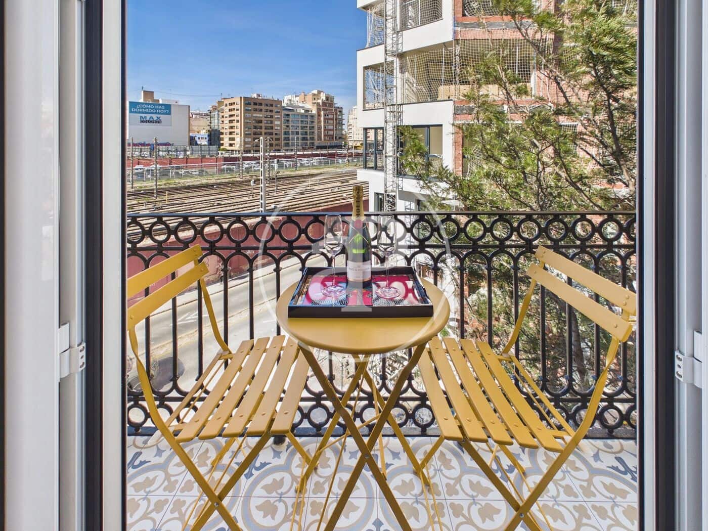 Apartamento de 2 habitaciones en València ciudad en alquiler - 1.650 € (Ref: 9780670)