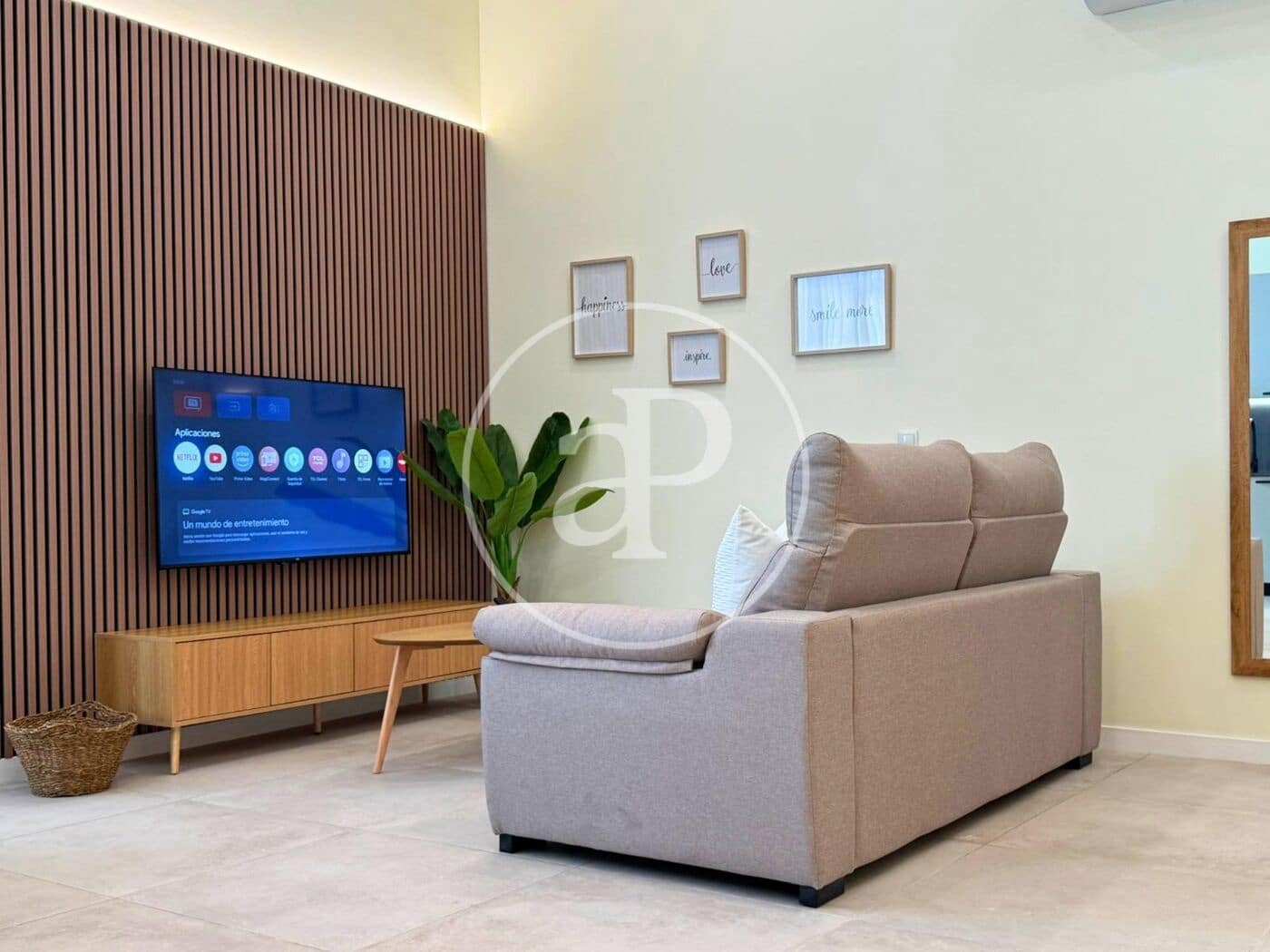 1 bedroom Villa for rent in Benimamet - € 1,300 (Ref: 9784537)