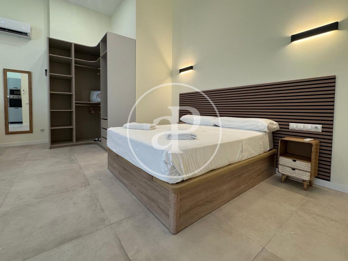 1 bedroom Villa for rent in Benimamet - € 1,300 (Ref: 9784537)