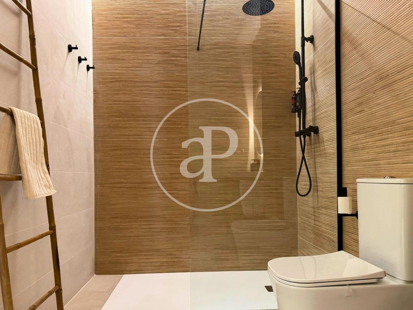 1 bedroom Villa for rent in Benimamet - € 1,300 (Ref: 9784537)