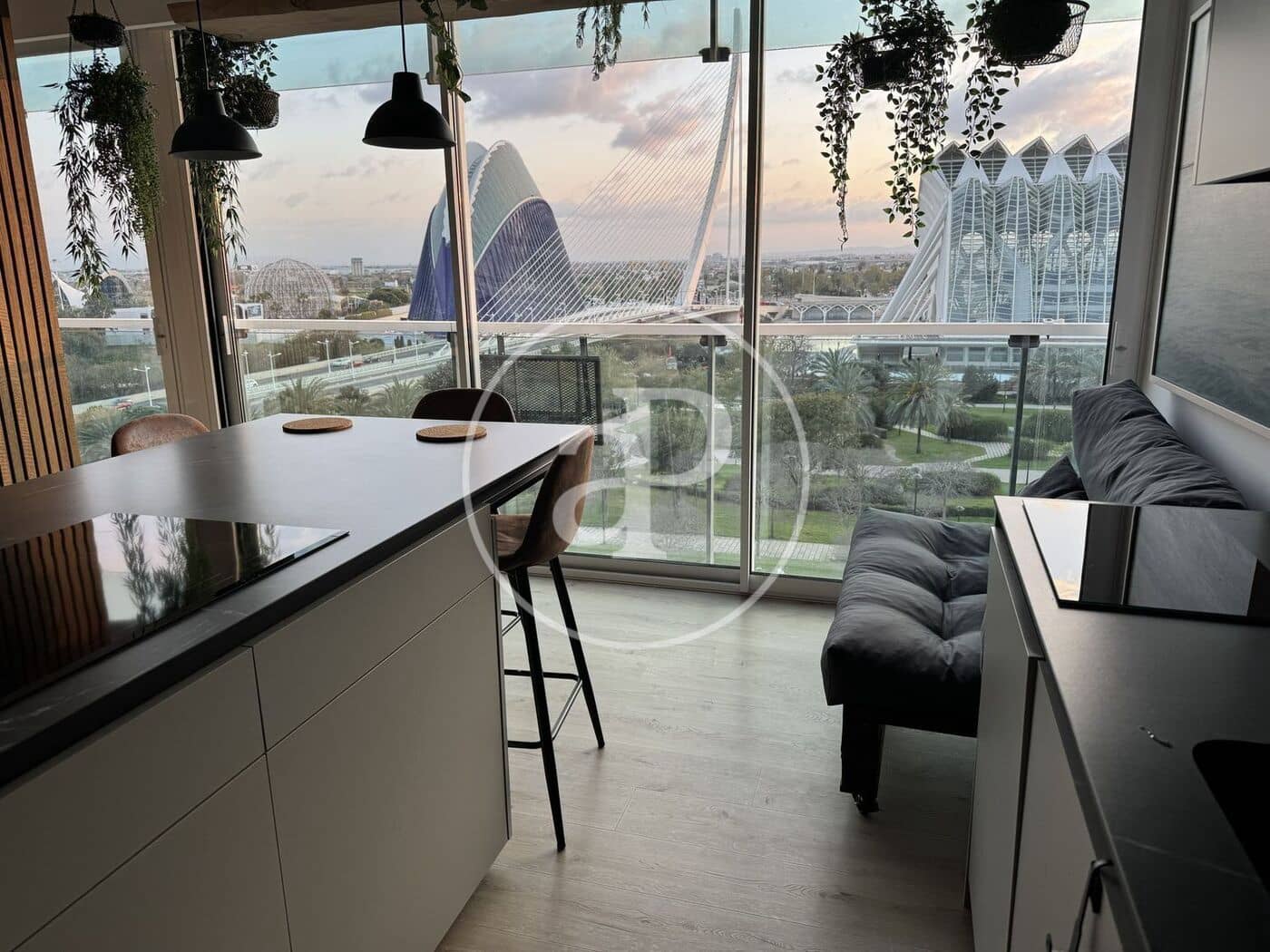 3 bedroom Apartment for rent in Valencia city with garage - € 2,800 (Ref: 9788476)