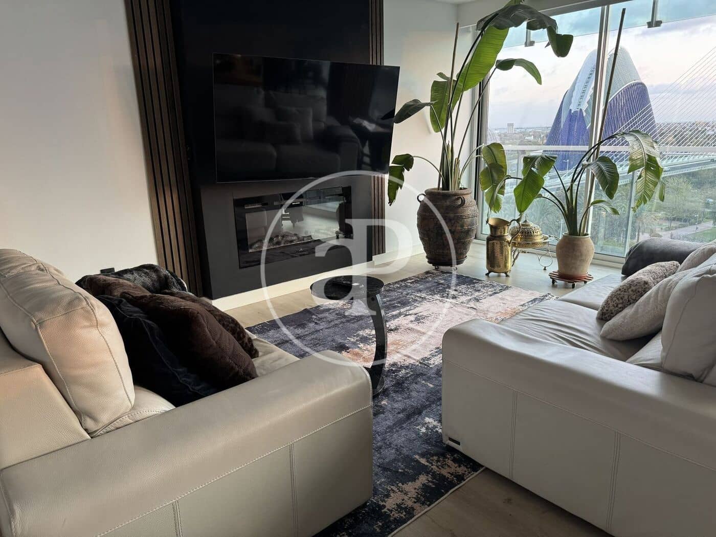 3 bedroom Apartment for rent in Valencia city with garage - € 2,800 (Ref: 9788476)