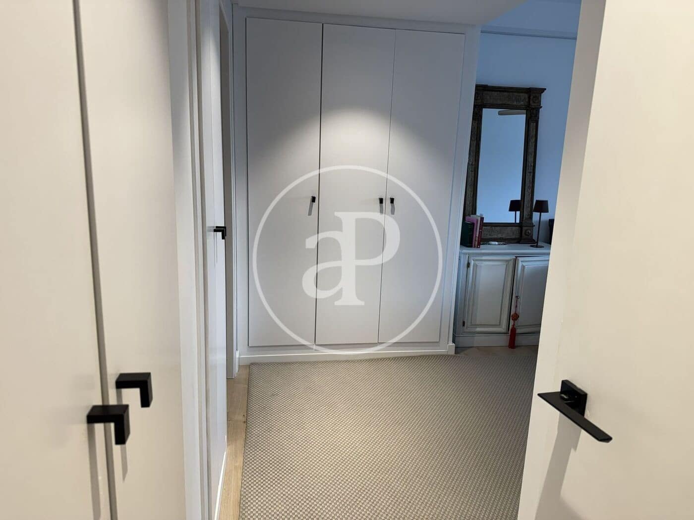 3 bedroom Apartment for rent in Valencia city with garage - € 2,800 (Ref: 9788476)