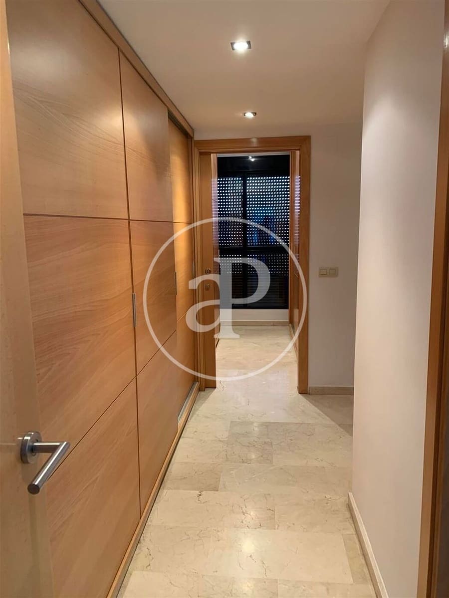 3 camera da letto Appartamento da affittare in Valencia citta con piscina garage - 2.150 € (Rif: 9788477)