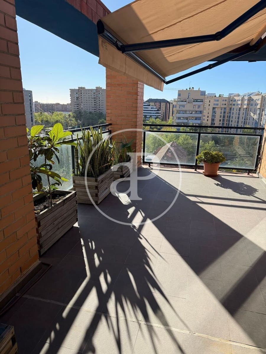 3 camera da letto Appartamento da affittare in Valencia citta con piscina garage - 2.150 € (Rif: 9788477)