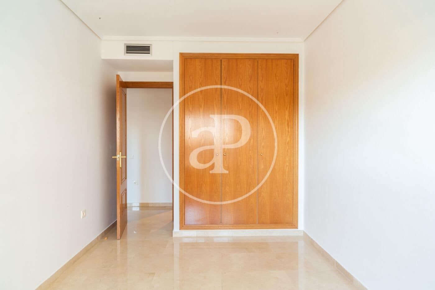 Appartement de 3 chambres à louer à Valence ville avec piscine garage - 1 850 € (Ref: 9788478)