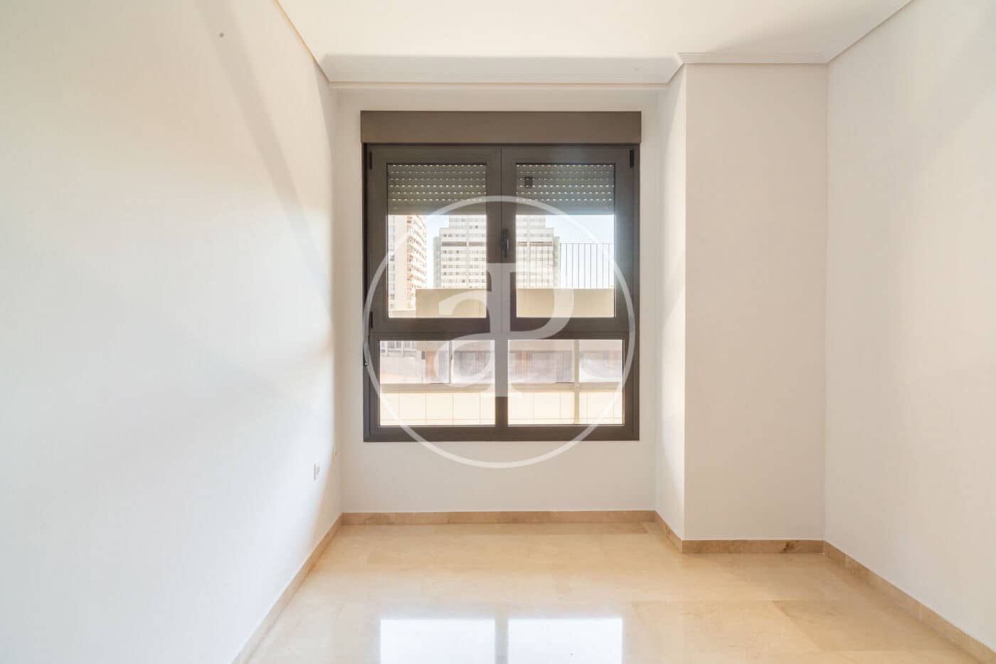 Appartement de 3 chambres à louer à Valence ville avec piscine garage - 1 850 € (Ref: 9788478)