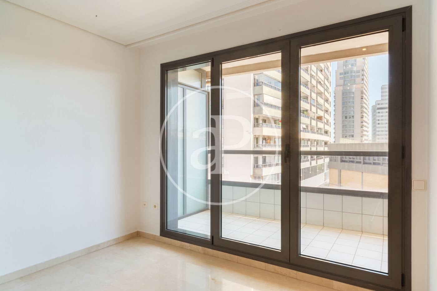 Appartement de 3 chambres à louer à Valence ville avec piscine garage - 1 850 € (Ref: 9788478)