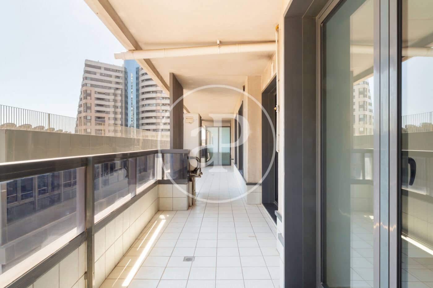 Appartement de 3 chambres à louer à Valence ville avec piscine garage - 1 850 € (Ref: 9788478)