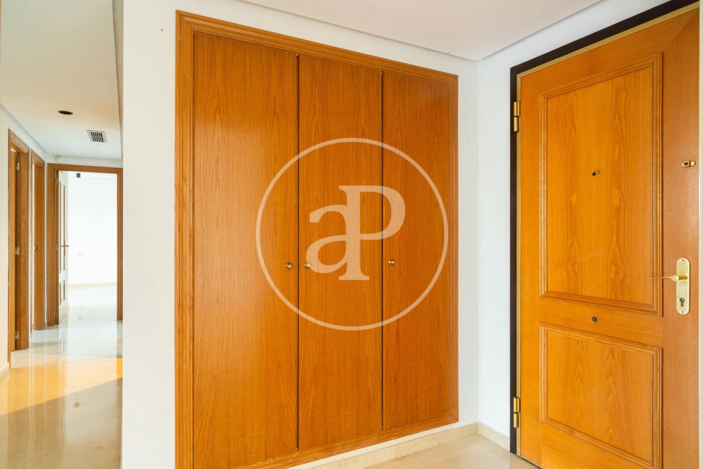 Appartement de 3 chambres à louer à Valence ville avec piscine garage - 1 850 € (Ref: 9788478)