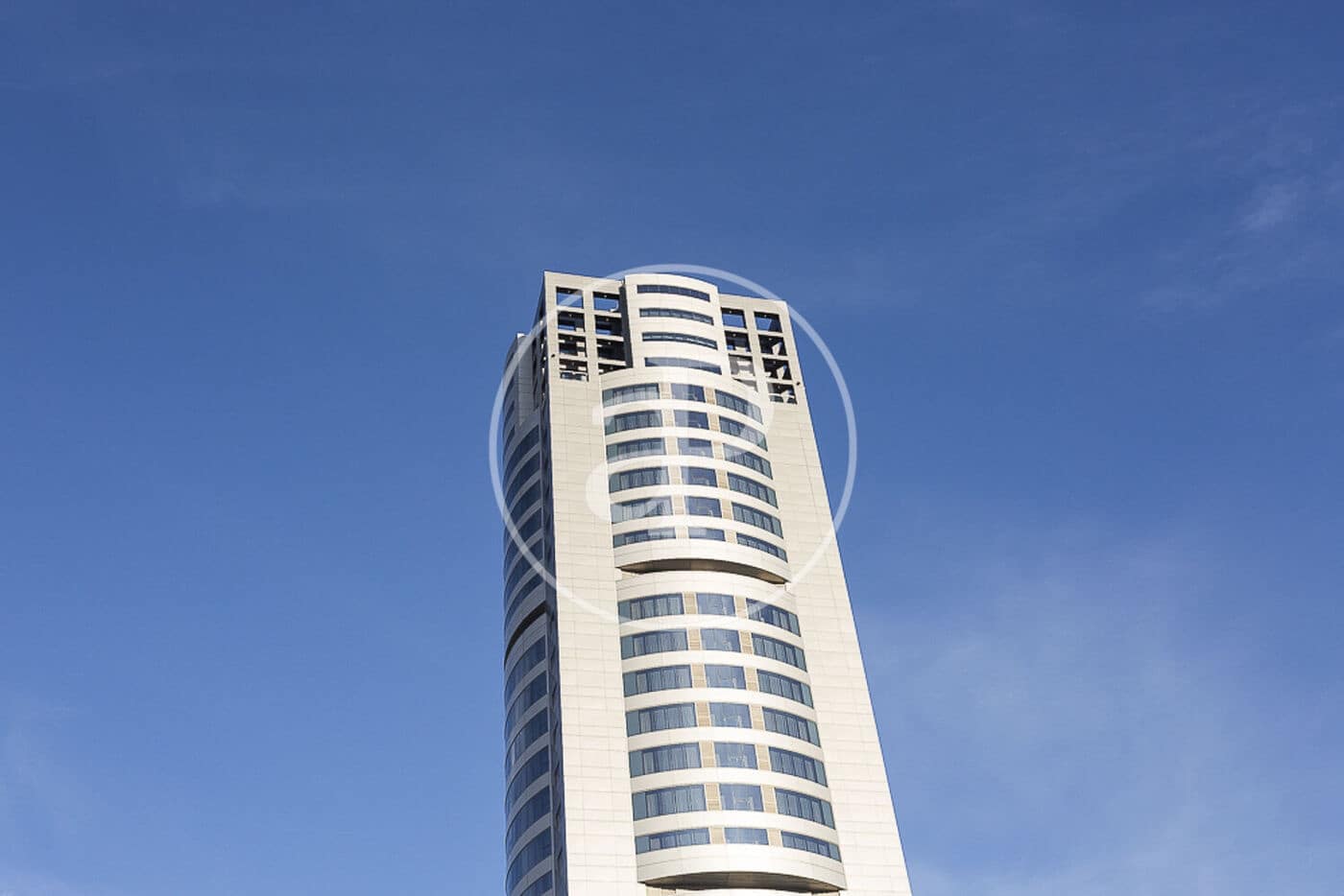 Appartement de 3 chambres à louer à Valence ville avec piscine garage - 1 850 € (Ref: 9788478)