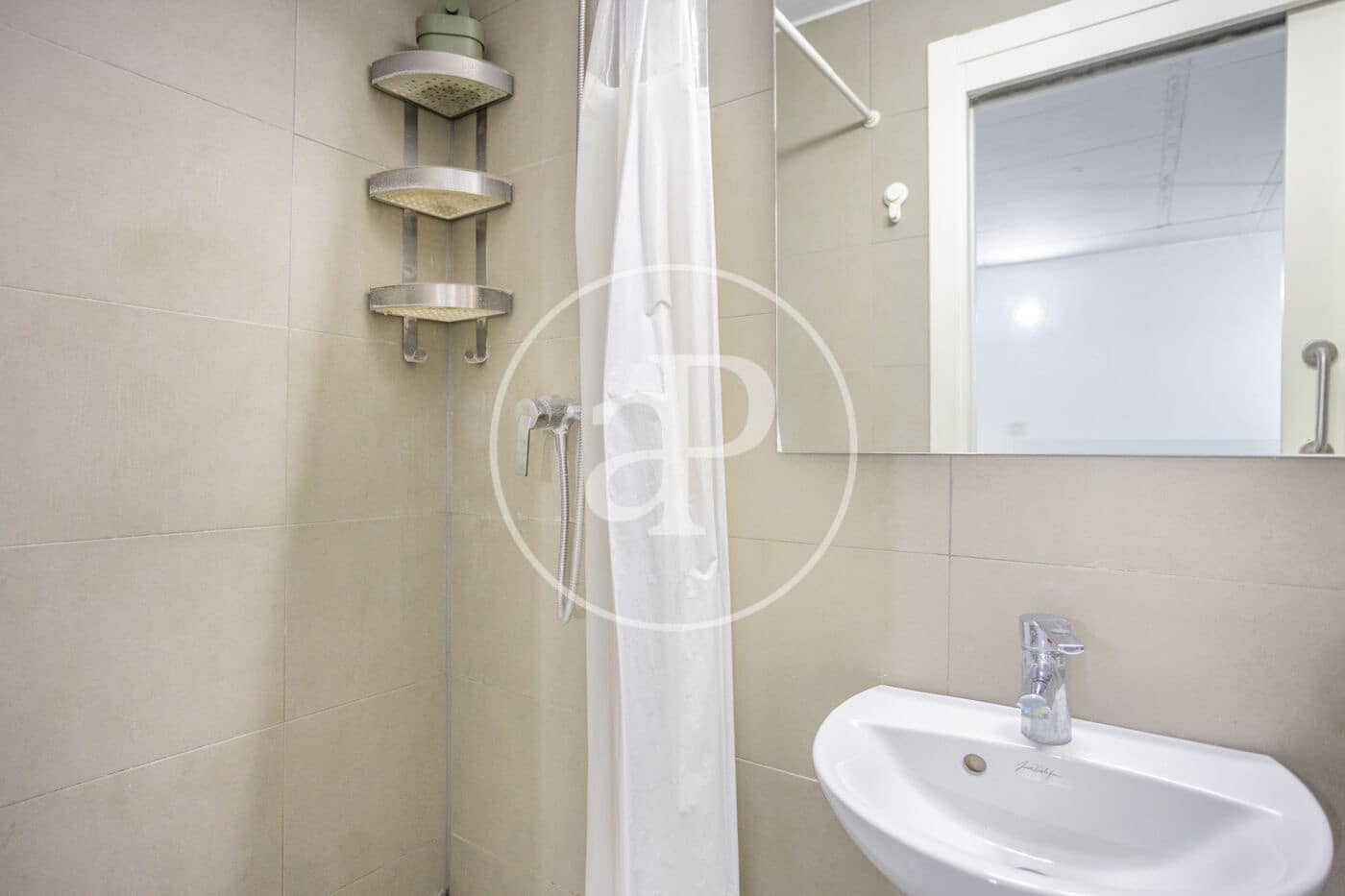 1 soverom Leilighet til leie i Valencia by med svømmebasseng garasje - € 1 100 (Ref: 9788479)