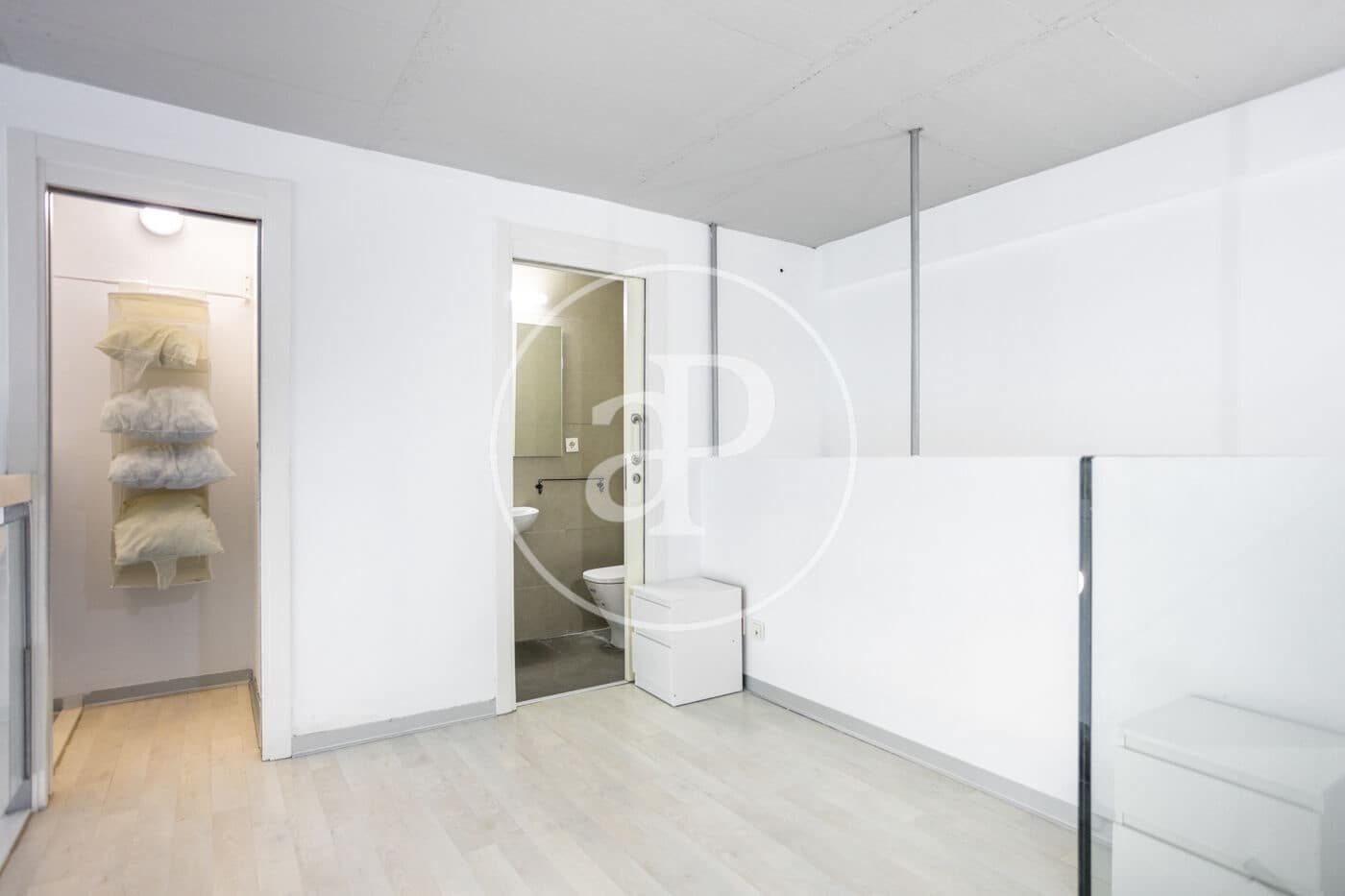 1 soverom Leilighet til leie i Valencia by med svømmebasseng garasje - € 1 100 (Ref: 9788479)