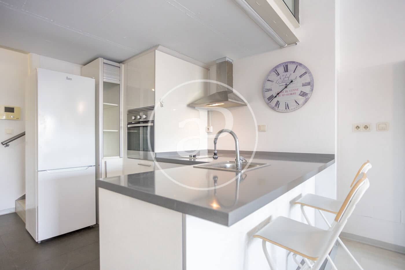 1 soverom Leilighet til leie i Valencia by med svømmebasseng garasje - € 1 100 (Ref: 9788479)