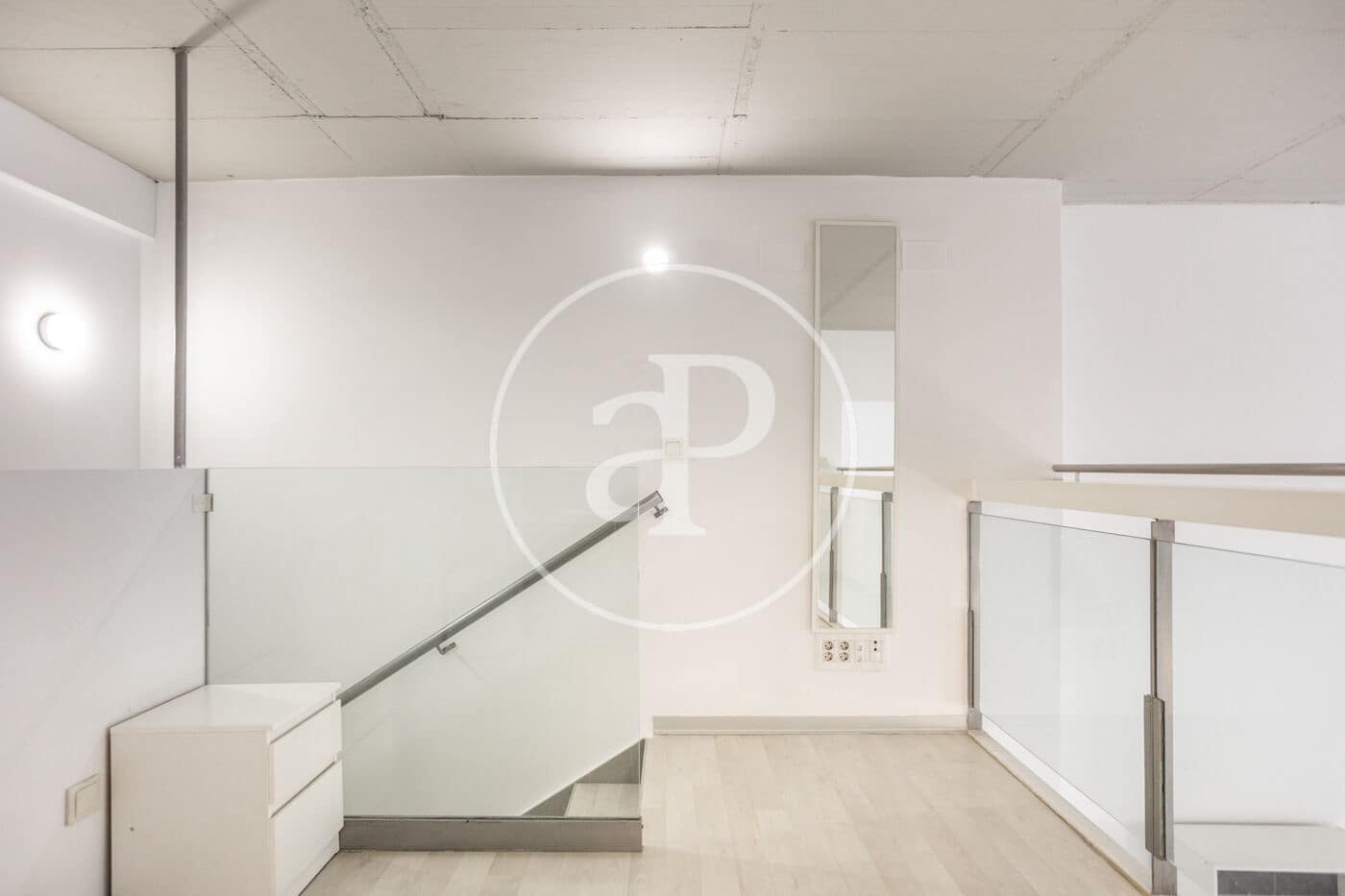 1 soverom Leilighet til leie i Valencia by med svømmebasseng garasje - € 1 100 (Ref: 9788479)