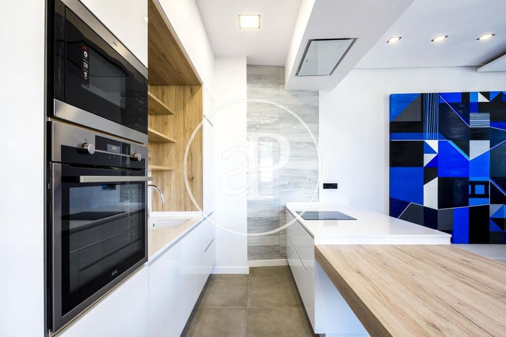 1 makuuhuone Huoneisto myytävänä paikassa Valencia kaupunki - 695 000 € (Ref: 9788480)