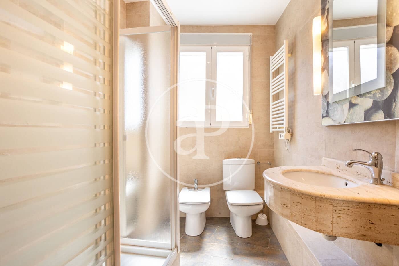 3 bedroom Apartment for rent in Valencia city - € 2,500 (Ref: 9788482)