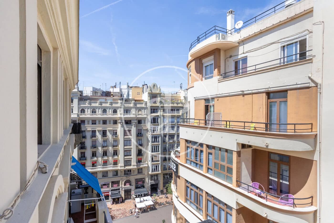 3 bedroom Apartment for rent in Valencia city - € 2,500 (Ref: 9788482)