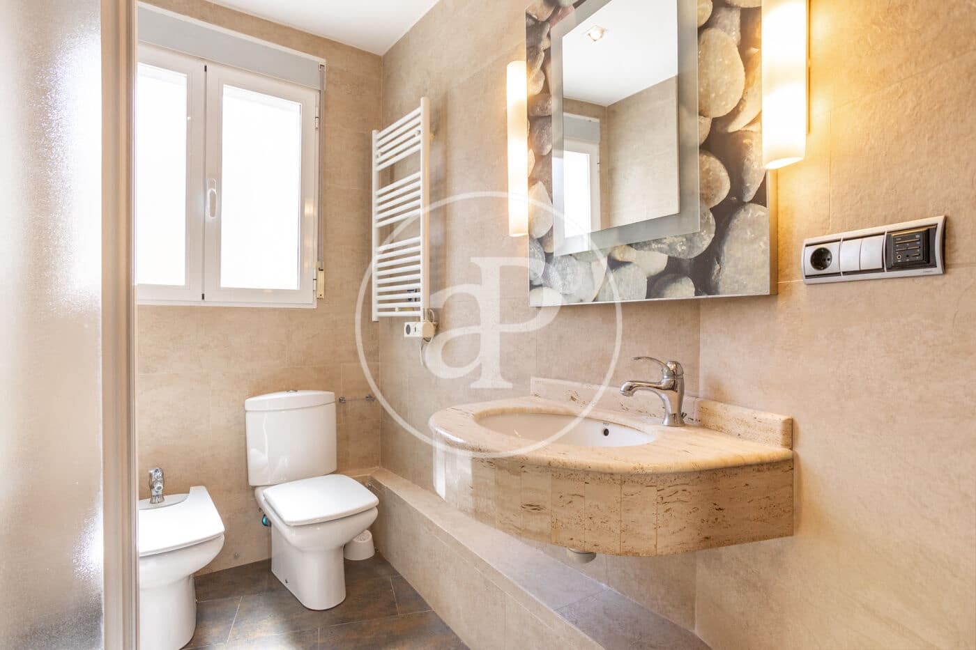 3 bedroom Apartment for rent in Valencia city - € 2,500 (Ref: 9788482)