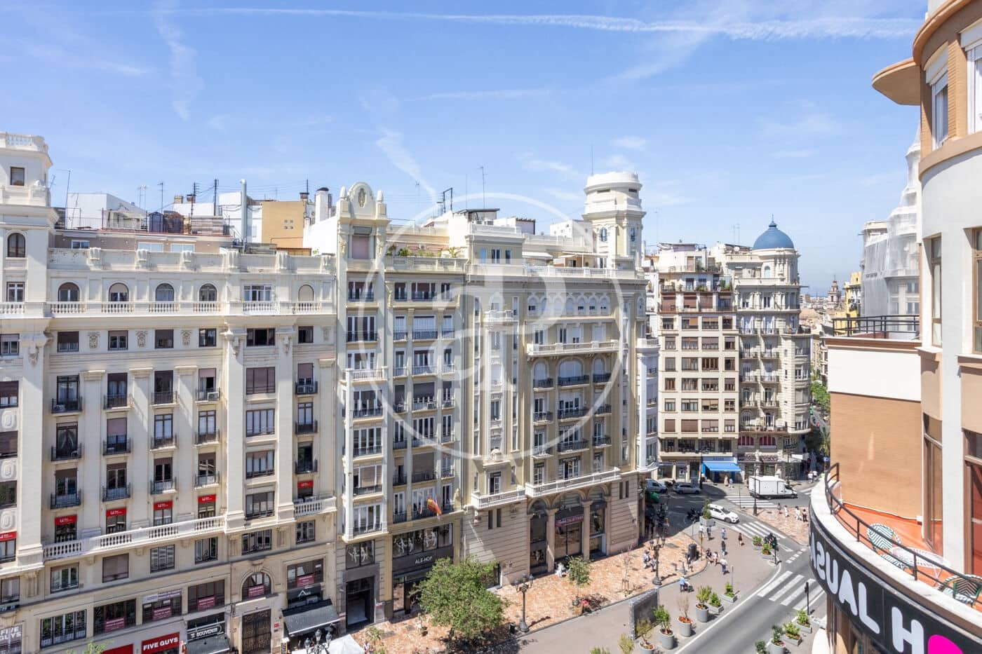 3 bedroom Apartment for rent in Valencia city - € 2,500 (Ref: 9788482)