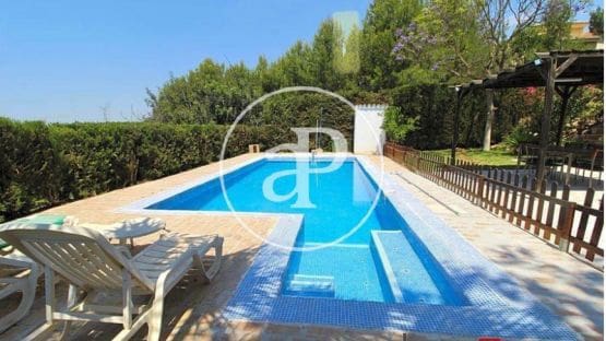 Villa/Maison de 5 chambres à louer à Riba-roja de Túria avec piscine garage - 3 400 € (Ref: 9788483)